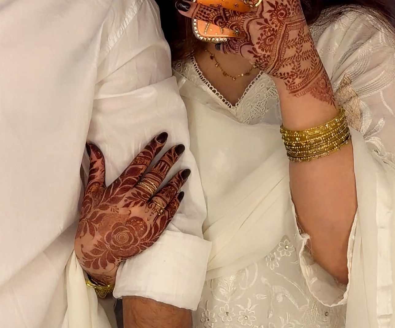 হাজারটা নয়, একজন থাকুক কিন্তু সারাজীবন একান্ত'ই আমার থাকুক! 🤍🫶✨